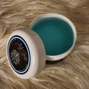 Braid Gel... can be used for locs as well.